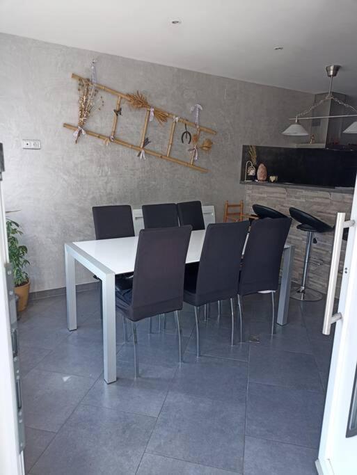 Appartement De 70M2 Tout Equipe Hargarten-aux-Mines Kültér fotó